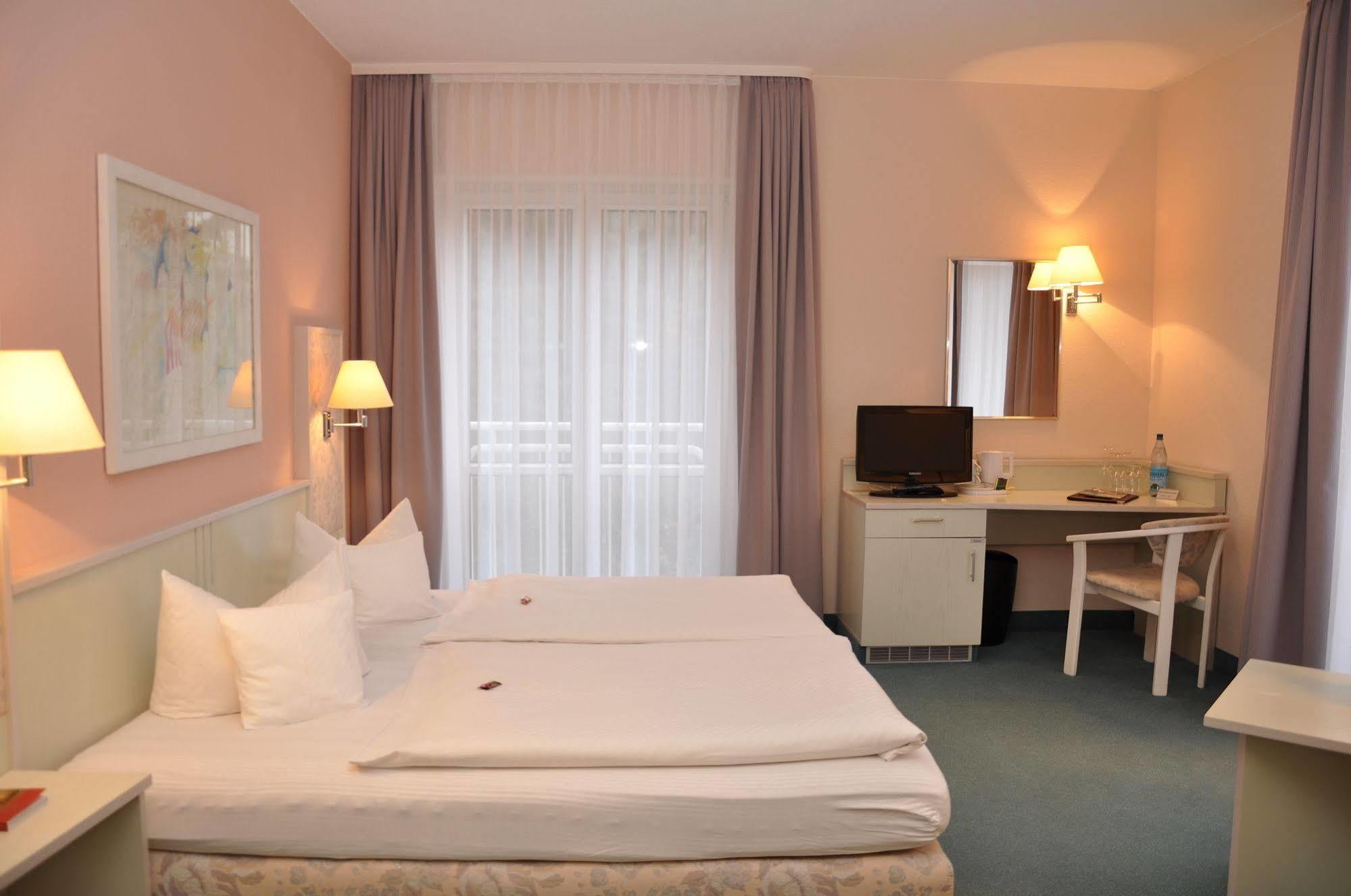 Altstadthotel An Der Werra Meiningen Extérieur photo